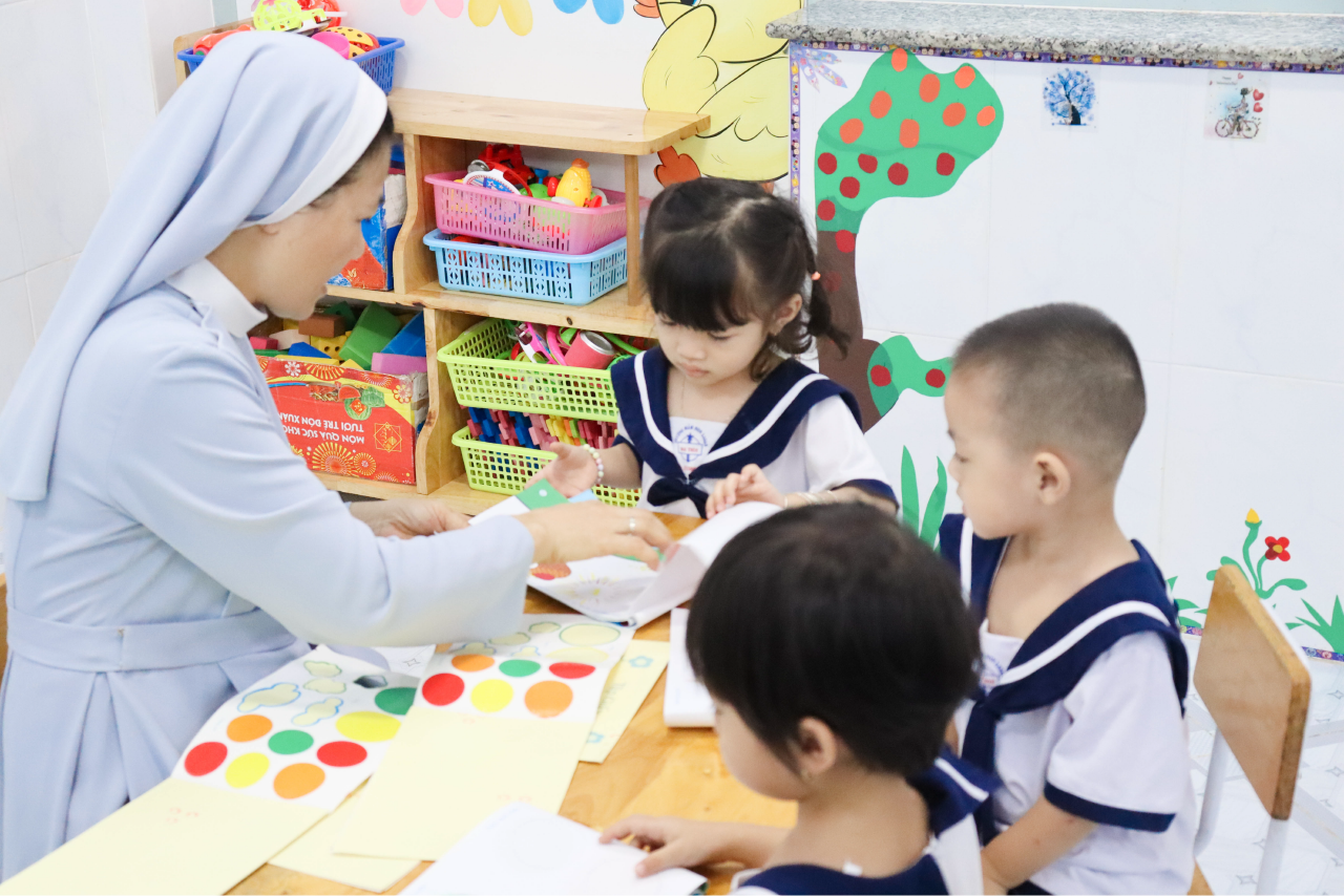Hình anh: MẦM NON MAI THÔN_HỌC TẬP_VUI CHƠI